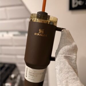 Stanley FlowState Quencher 40oz Tumbler | Chocolate Gold | NEW